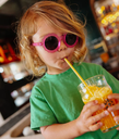 lunettes-de-soleil-chamy-fuchsia-enfants-fa929caa.jpg.webp