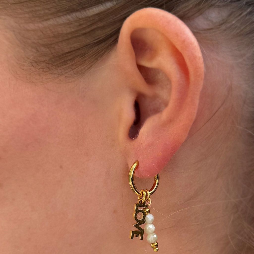 Boucles d'oreilles dorées facettes Love crème - Love Ibiza 2