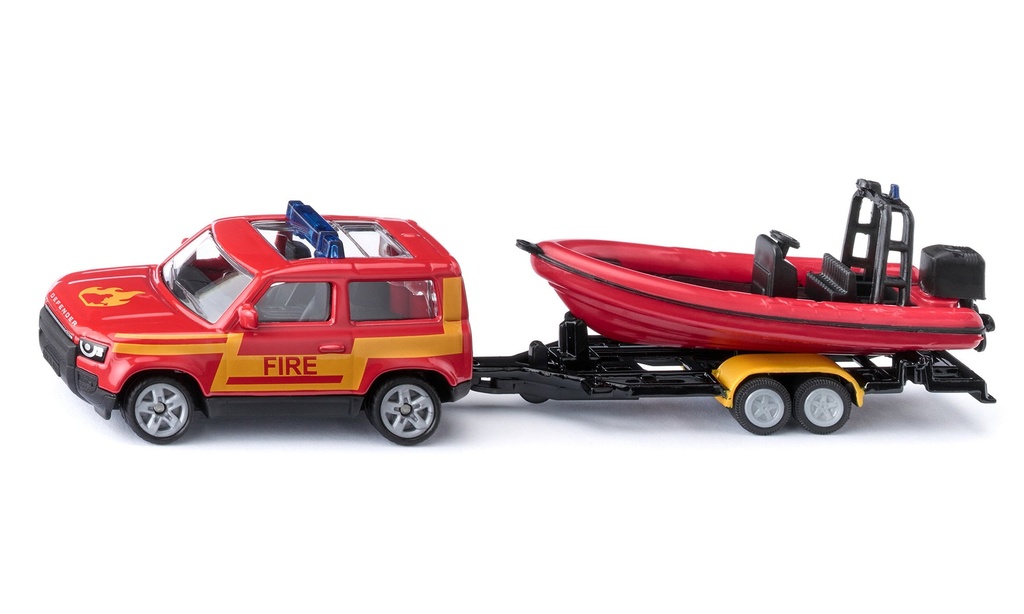 LAND ROVER DEFENDER AVEC BATEAU